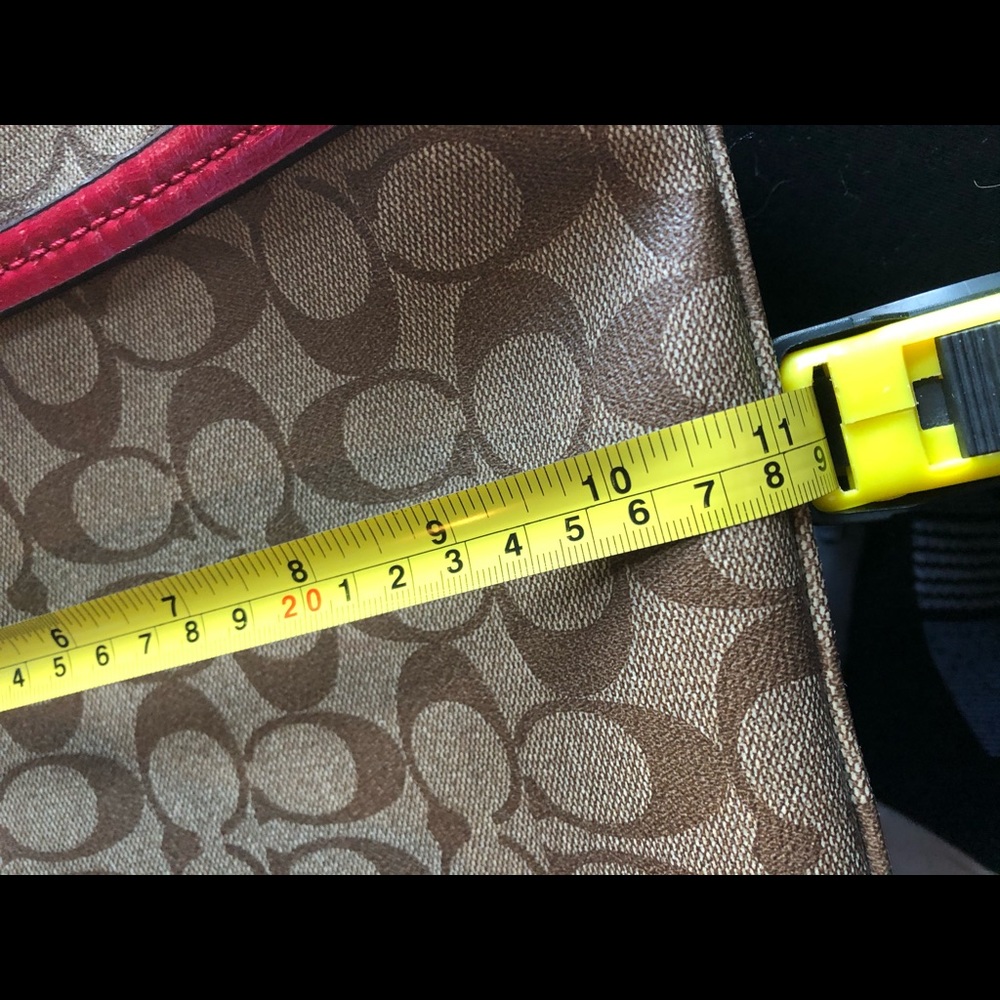 Coach purse - Picture 4 of 6